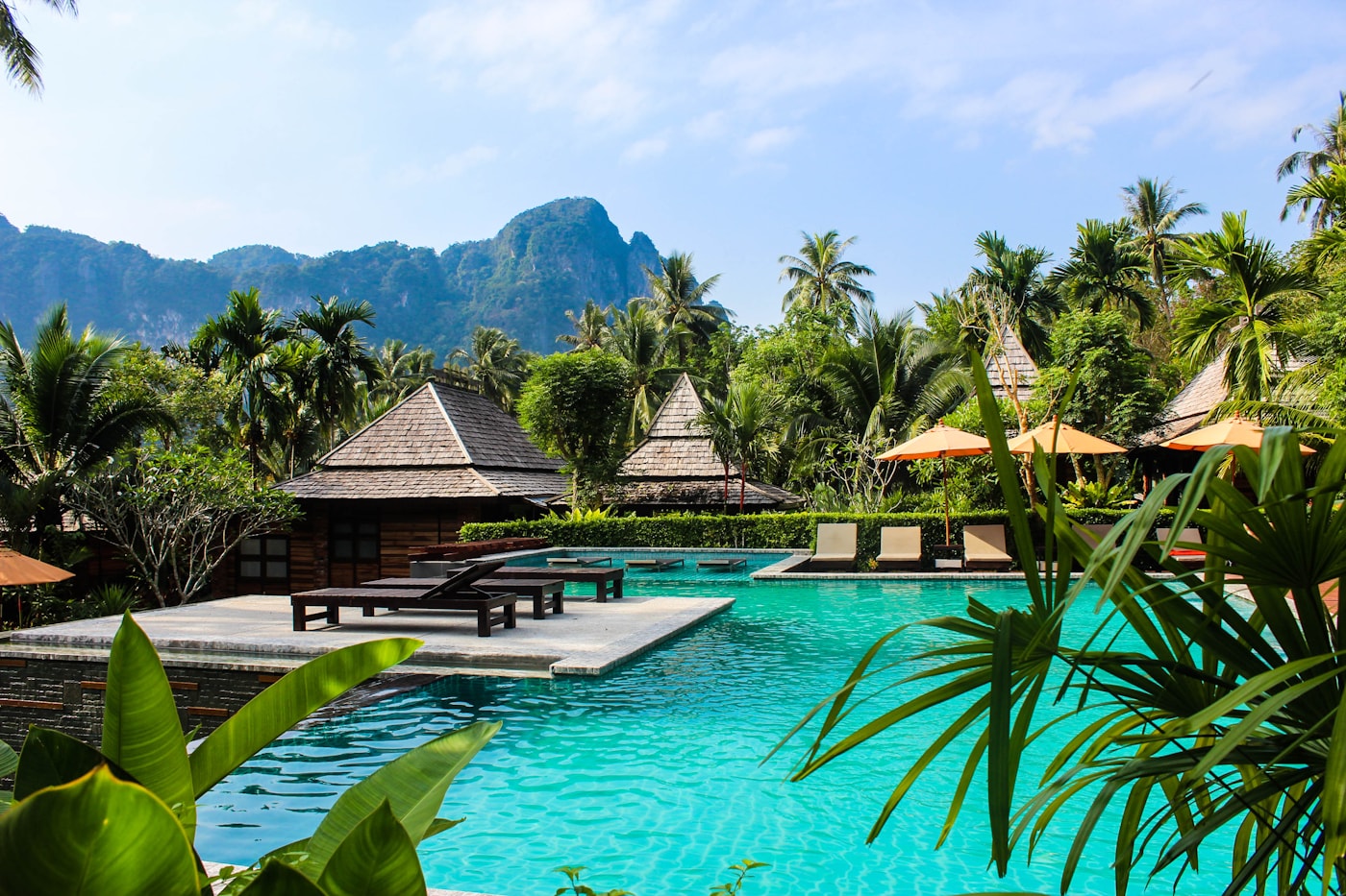Holiday Deals travel image